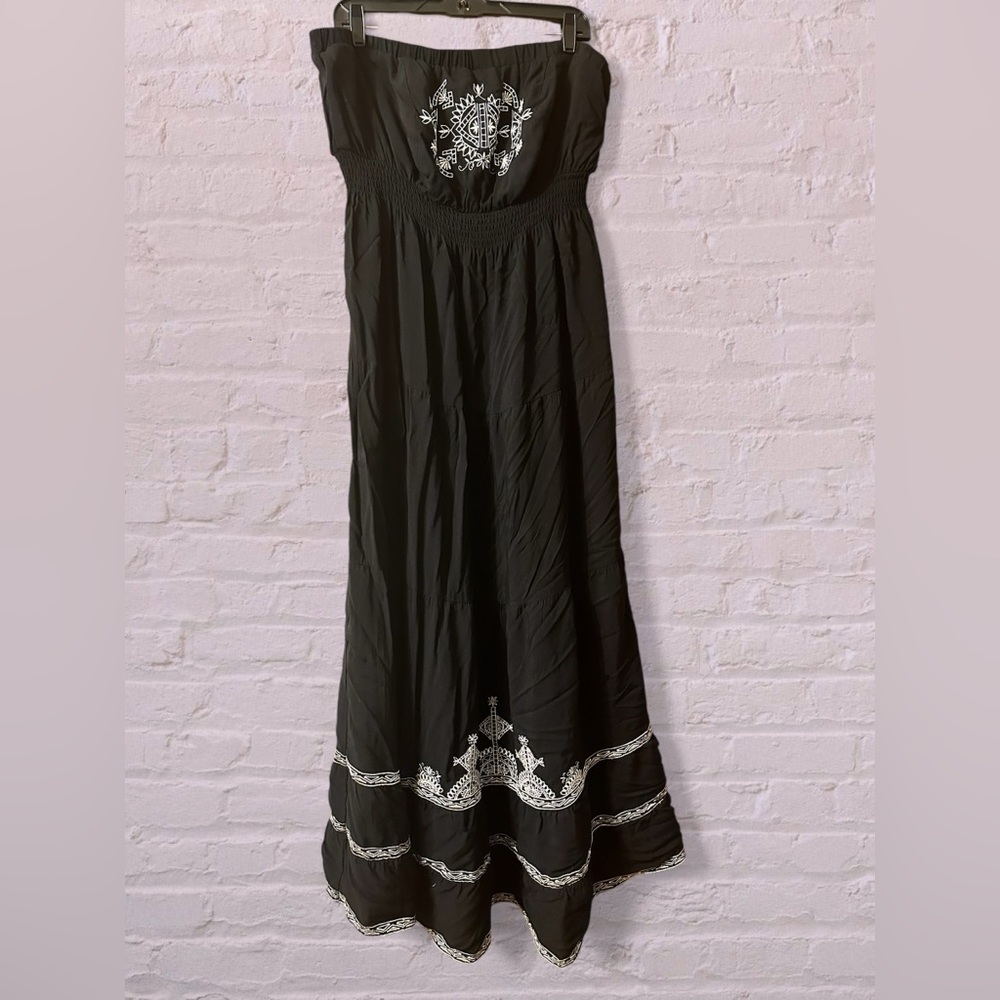 torrid Black Strapless Maxi Dress with White Embroidered Accents